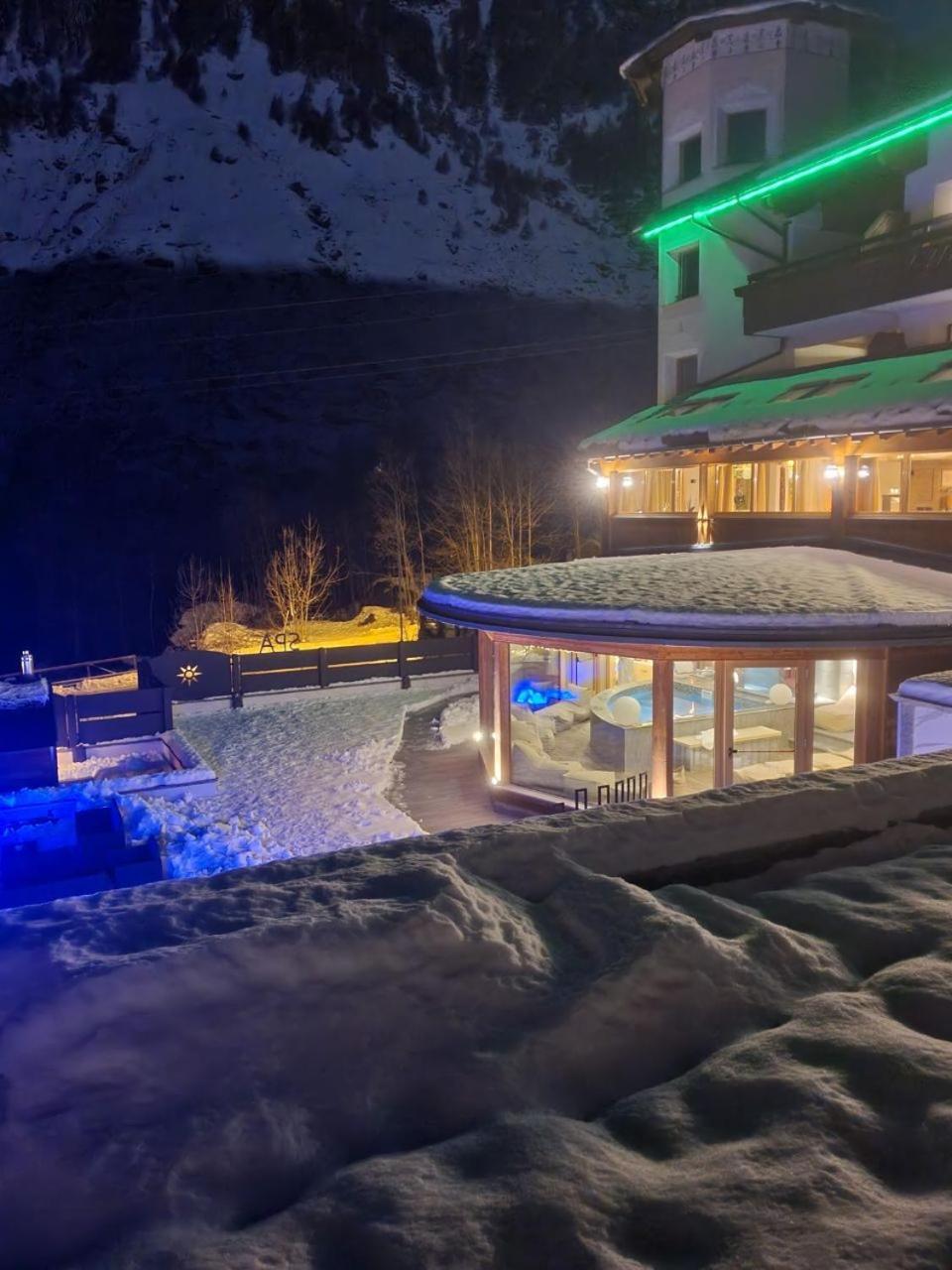 Alps Oriental Wellness Hotel Campodolcino Buitenkant foto