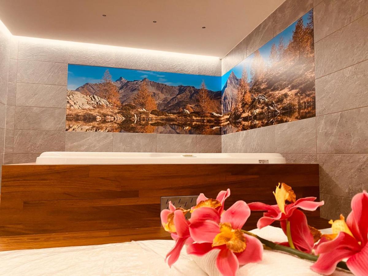 Alps Oriental Wellness Hotel Campodolcino Buitenkant foto